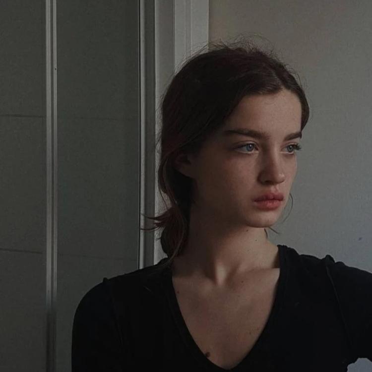 6686体育中级作者玉砌似画染