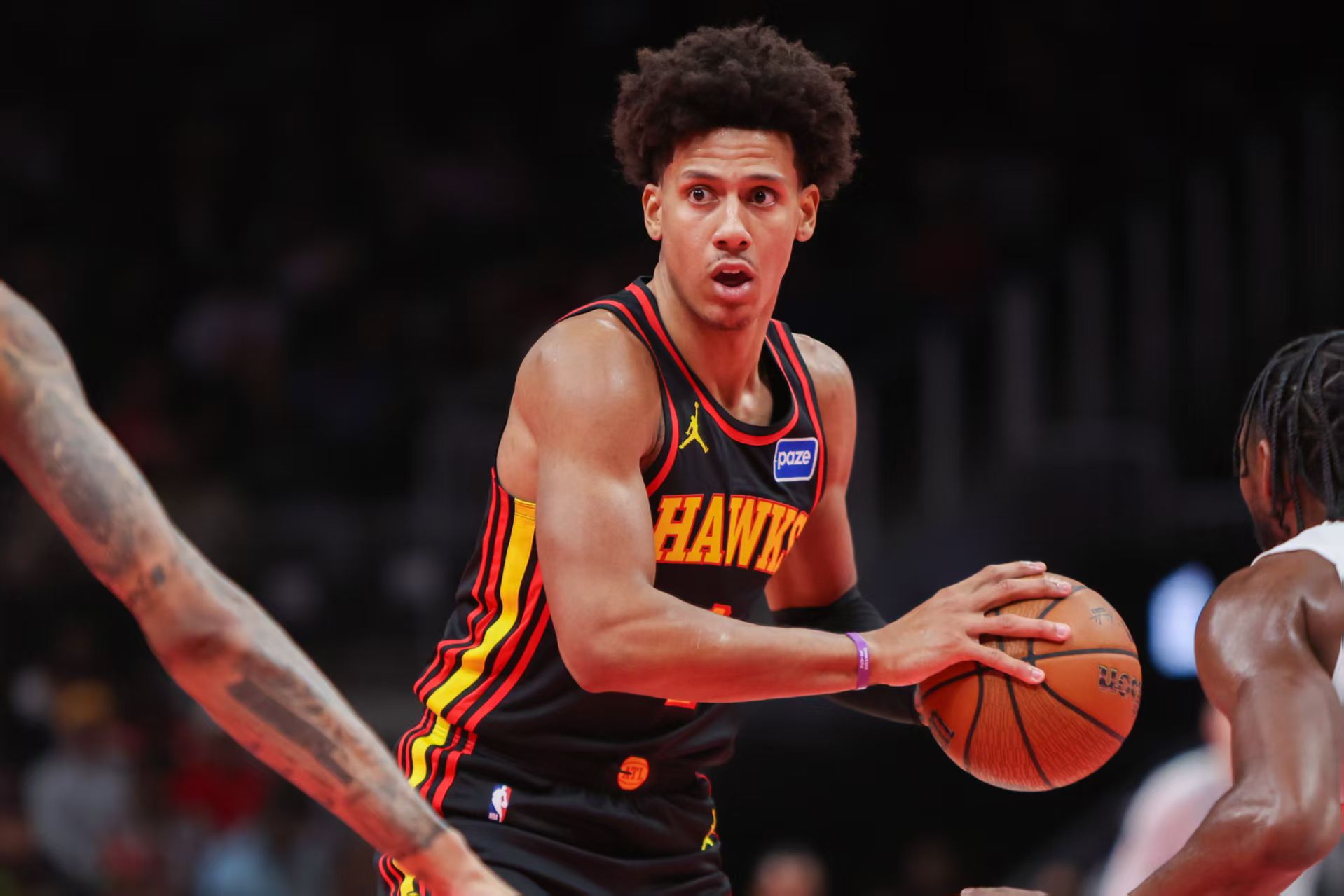 Johnson đạt 90% và đạt 24+10+8, trở thành người đầu tiên không đạt điểm số. 5 cầu thủ thế kỷ