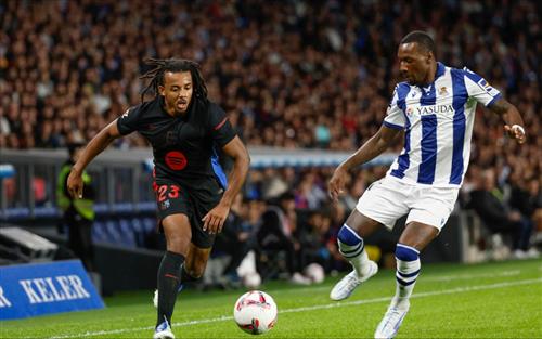Real Sociedad đấu với Barcelona