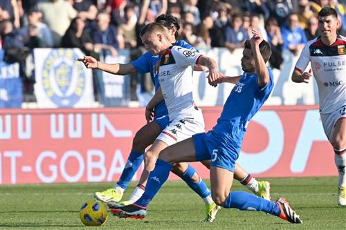 Empoli đấu với Genoa