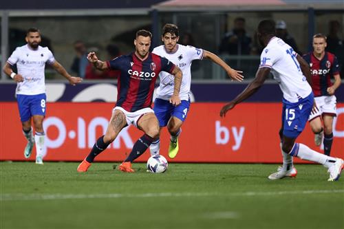 Sampdoria đấu với Inter Milan