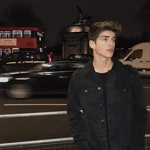 6686体育钻石作者Benedict