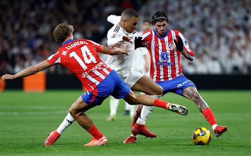 Atletico Madrid đấu với Real Madrid