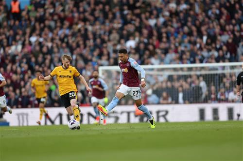 Aston Villa đấu với Wolves